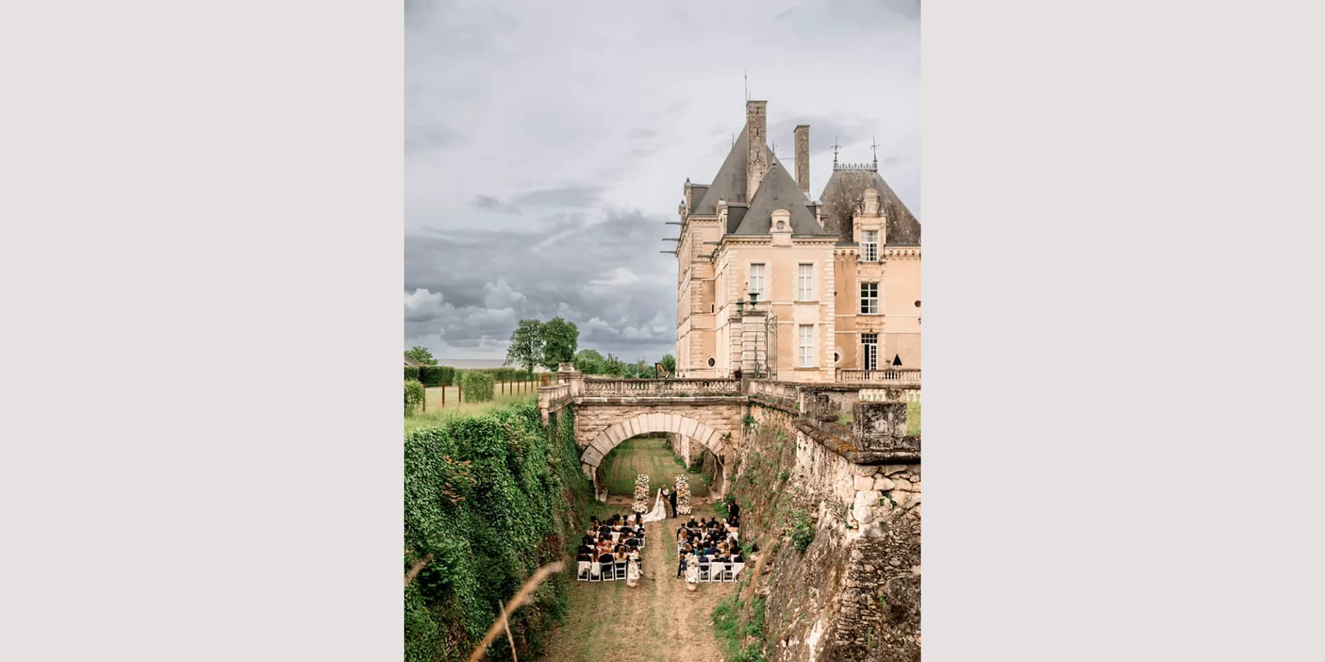 outdoor wedding chateau loire valley