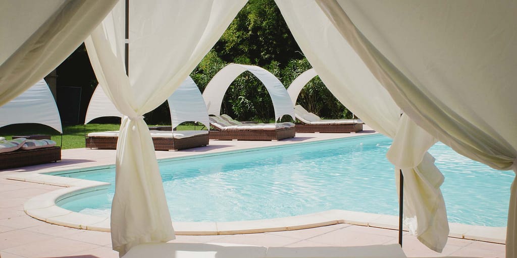 chateau swimming pool, romantic spa
