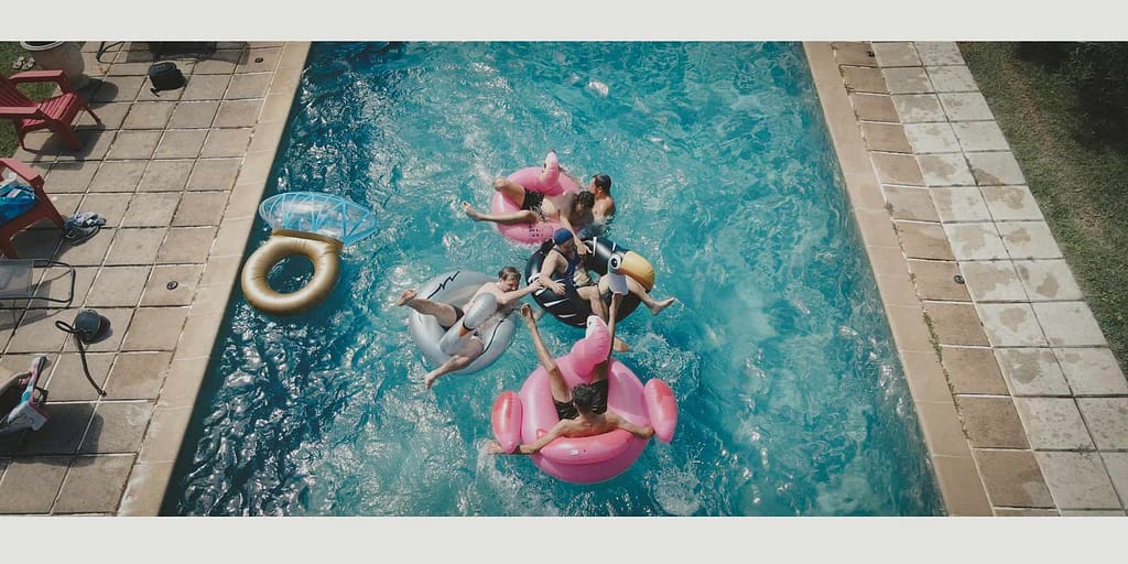 pool party wedding french