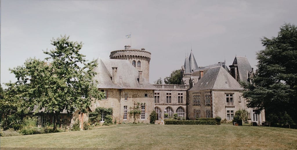 wedding chateau to hire near nantes