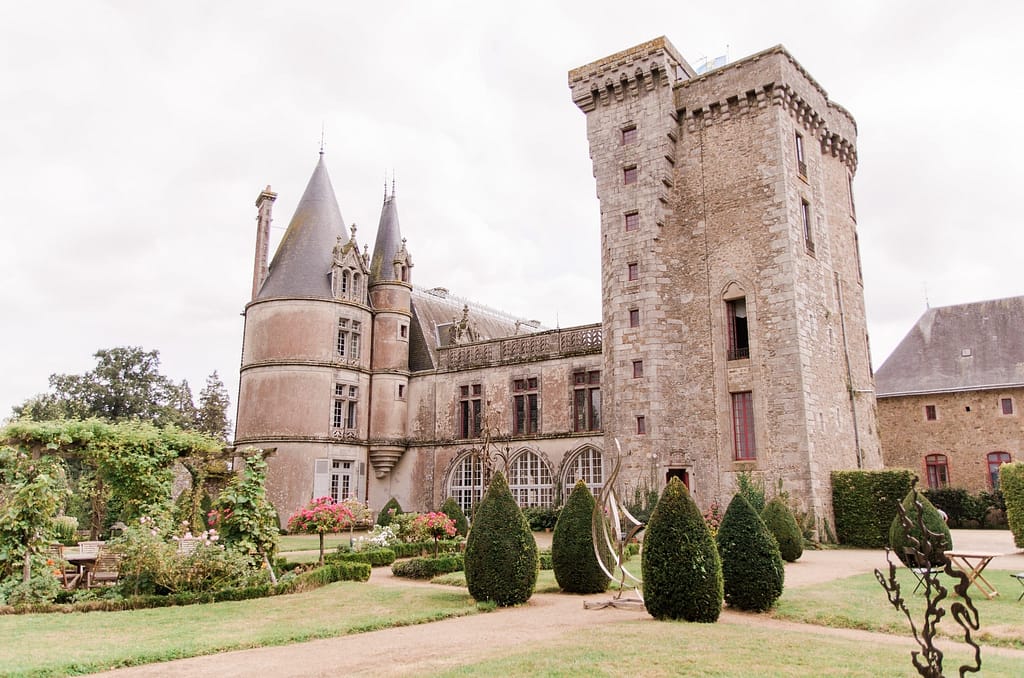 Chateau Wedding Venue with large sleeping capacity