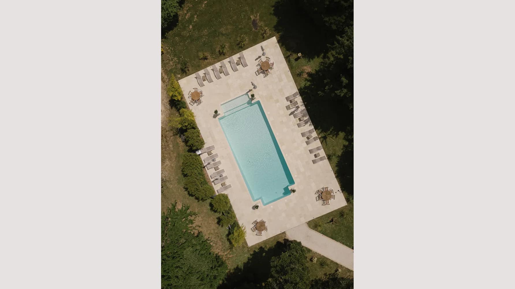 chateau de la couronne pool