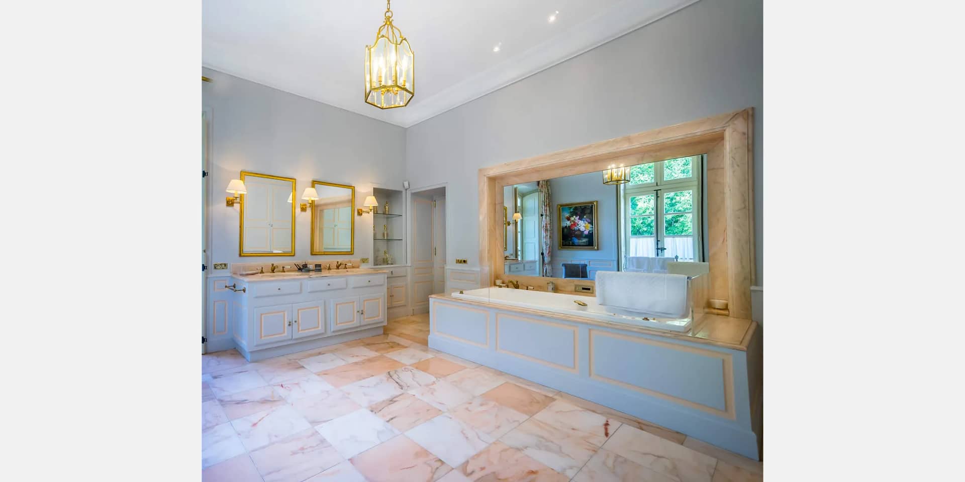 chateau de tourreau bathroom