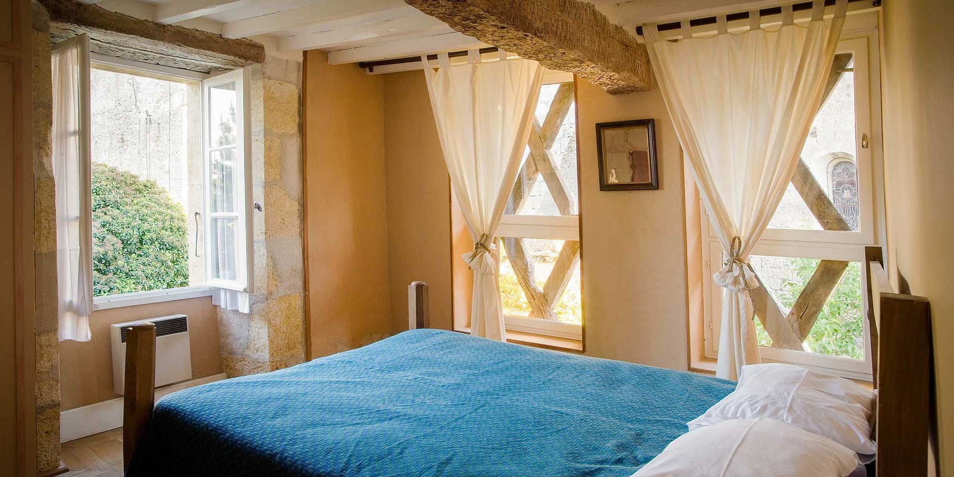Bedroom Village Castelnau des Fieumarcon