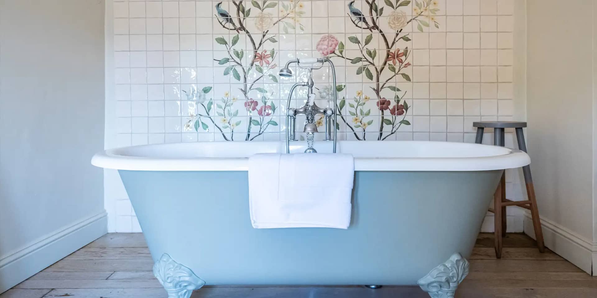 luxury villa bathroom