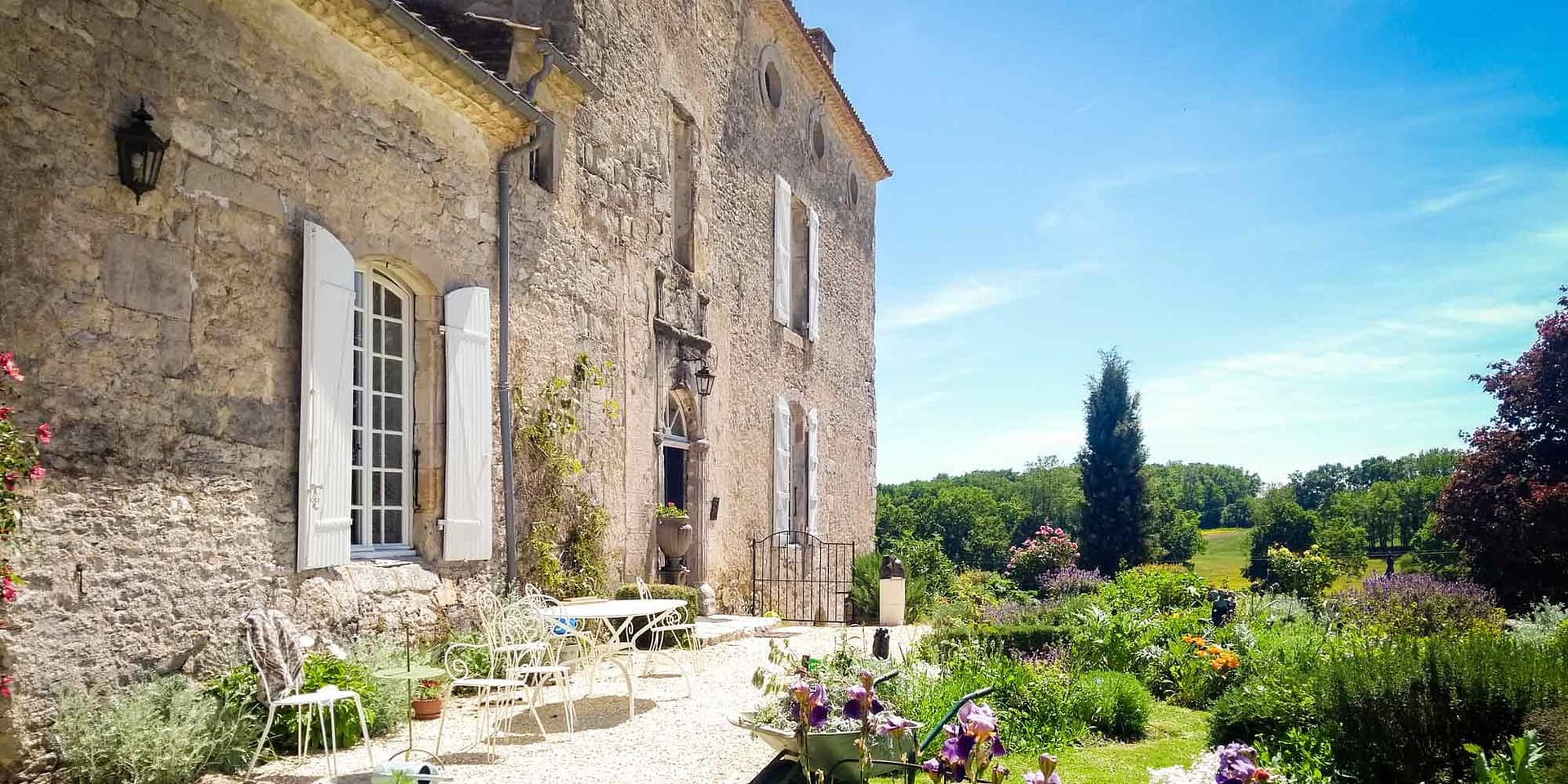 classic french wedding chateau