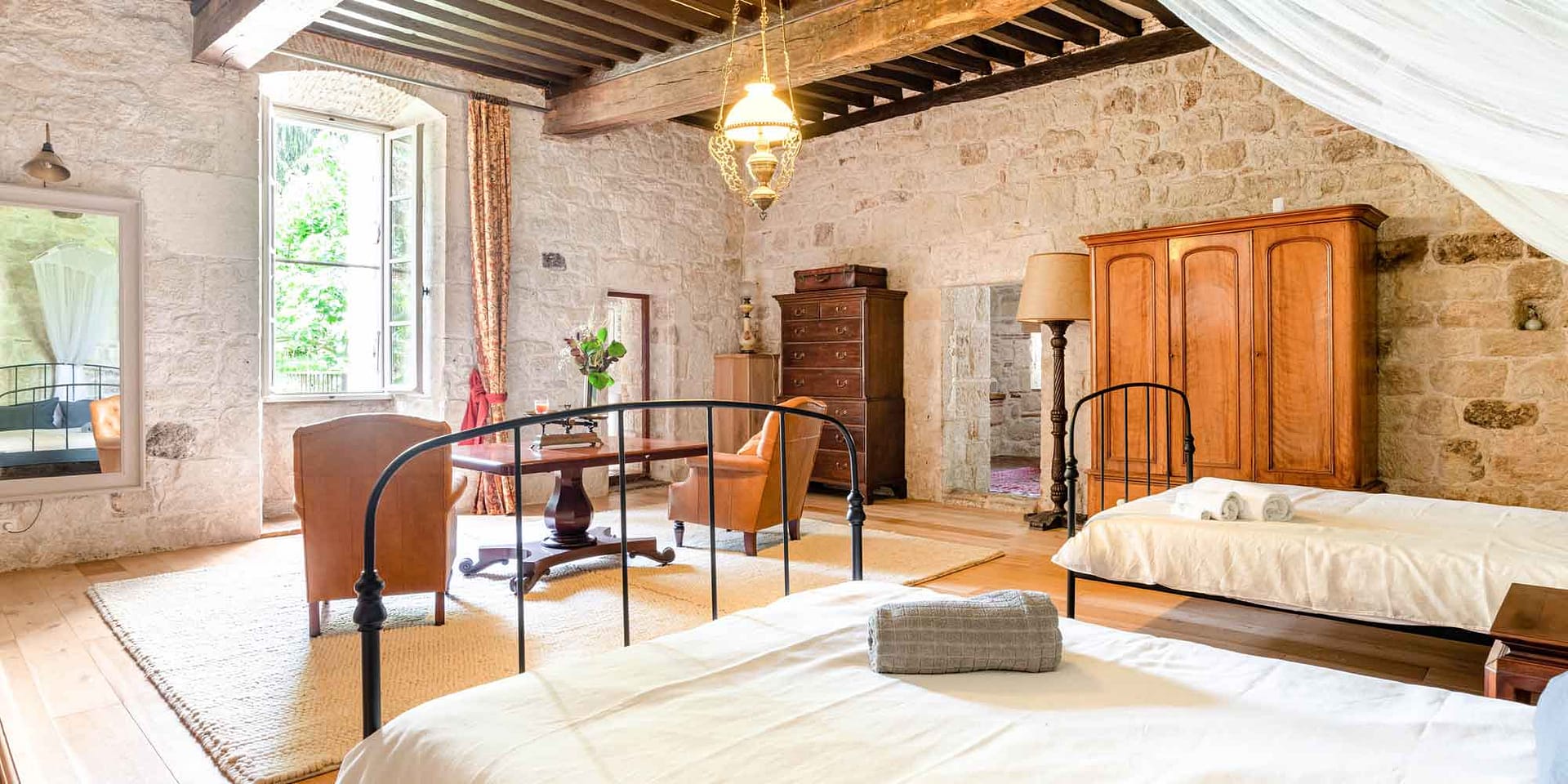 chateau rigoulieres bedrooms