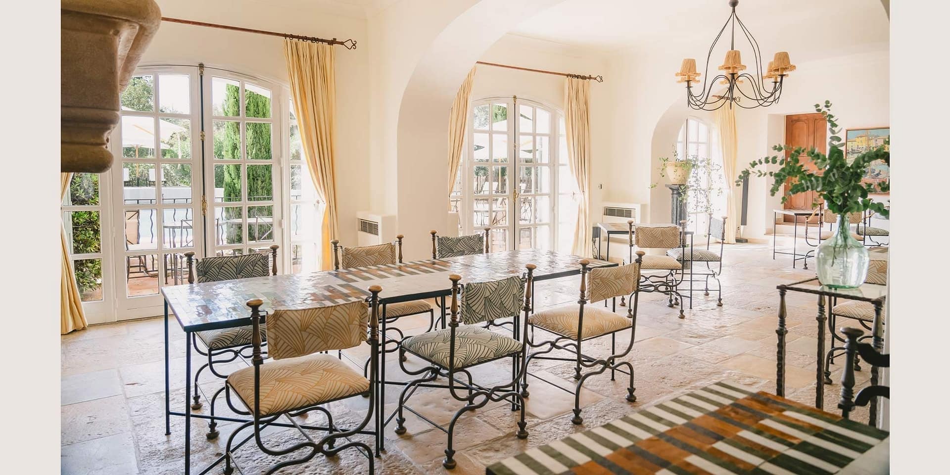 chateau dining