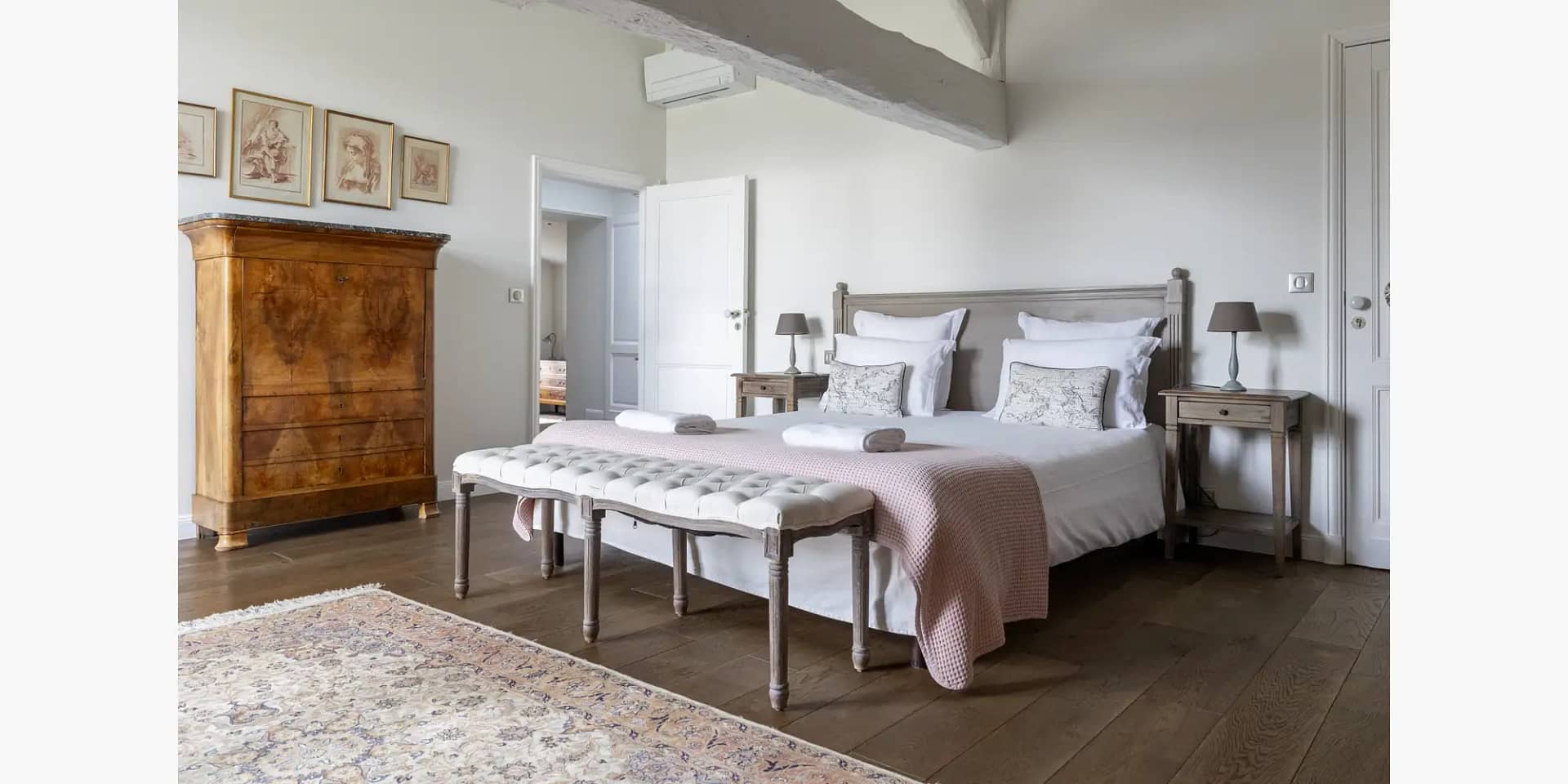 bedroom chateau gassies