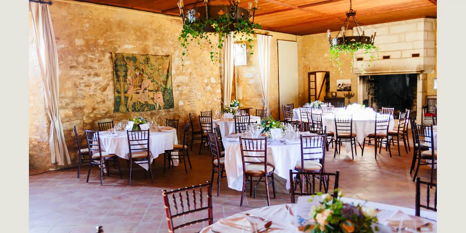 wedding dining