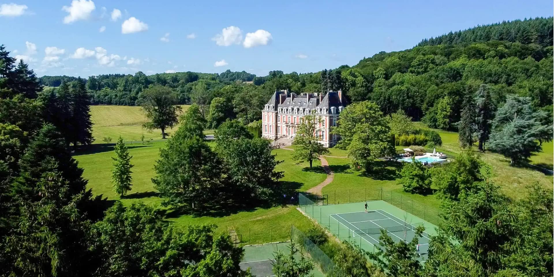 chateau wedding with tennis court france