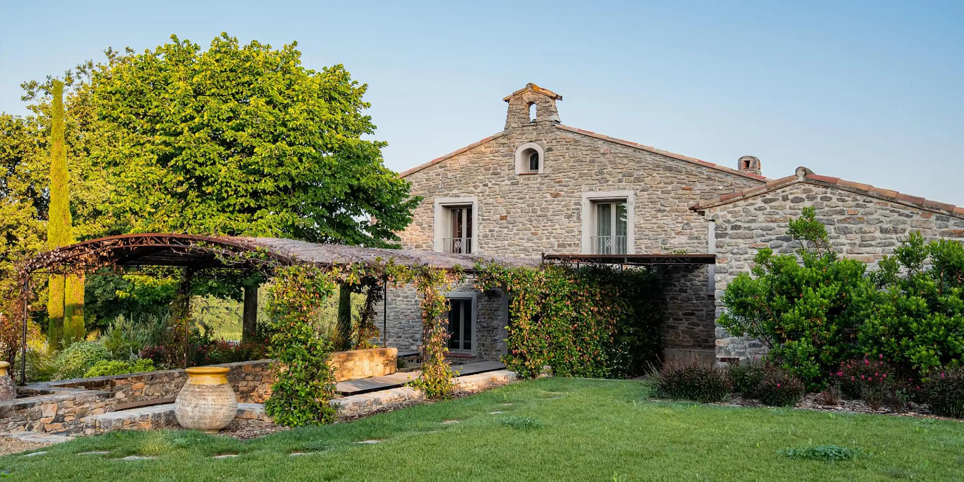 provence wedding venue oliviers
