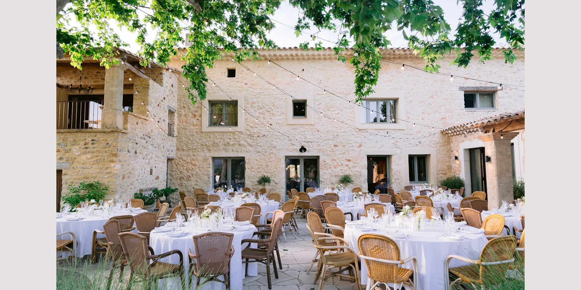 wedding outdoor courtyard provence