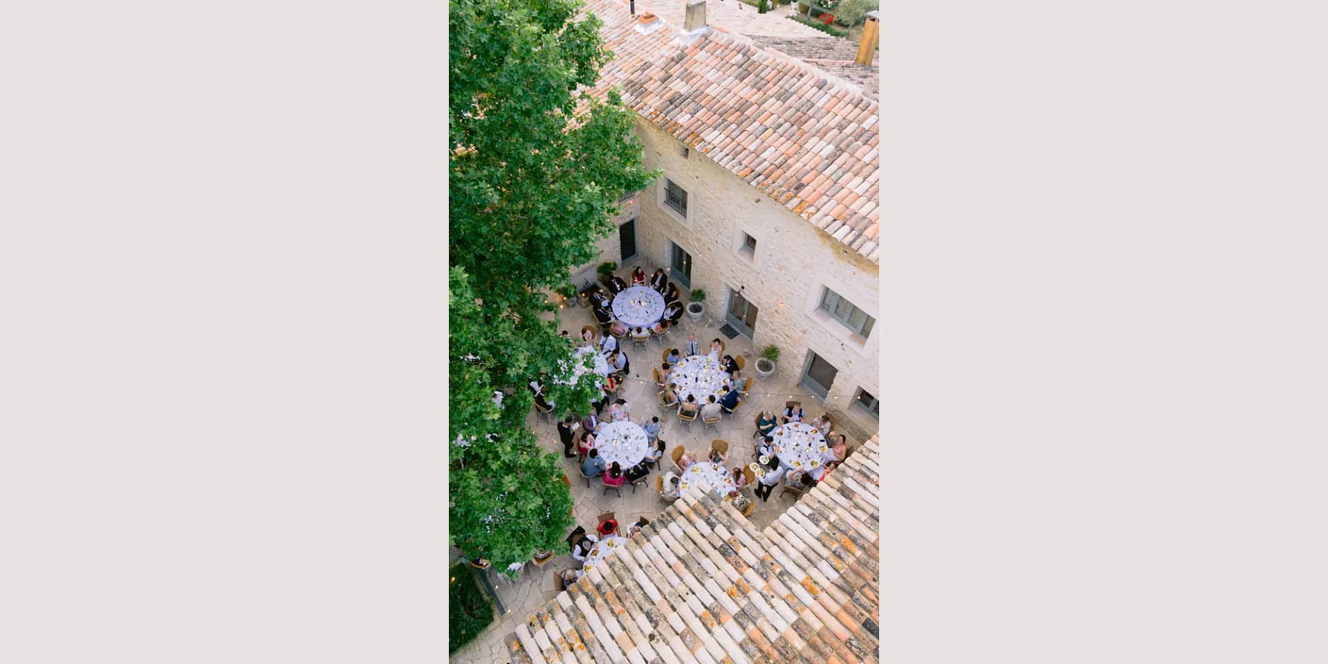 courtyard wedding south of france
