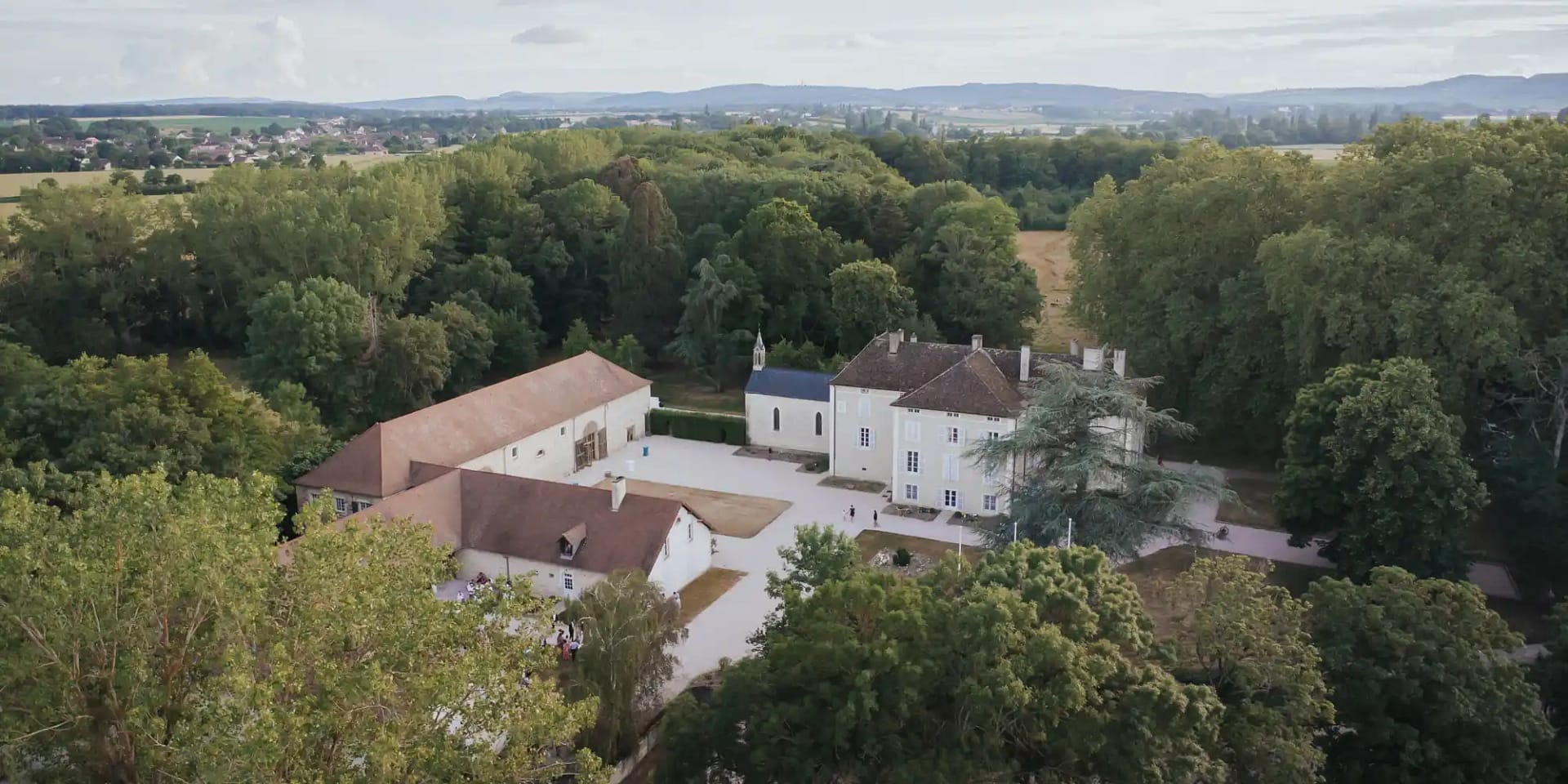 chateau burgundy wedding