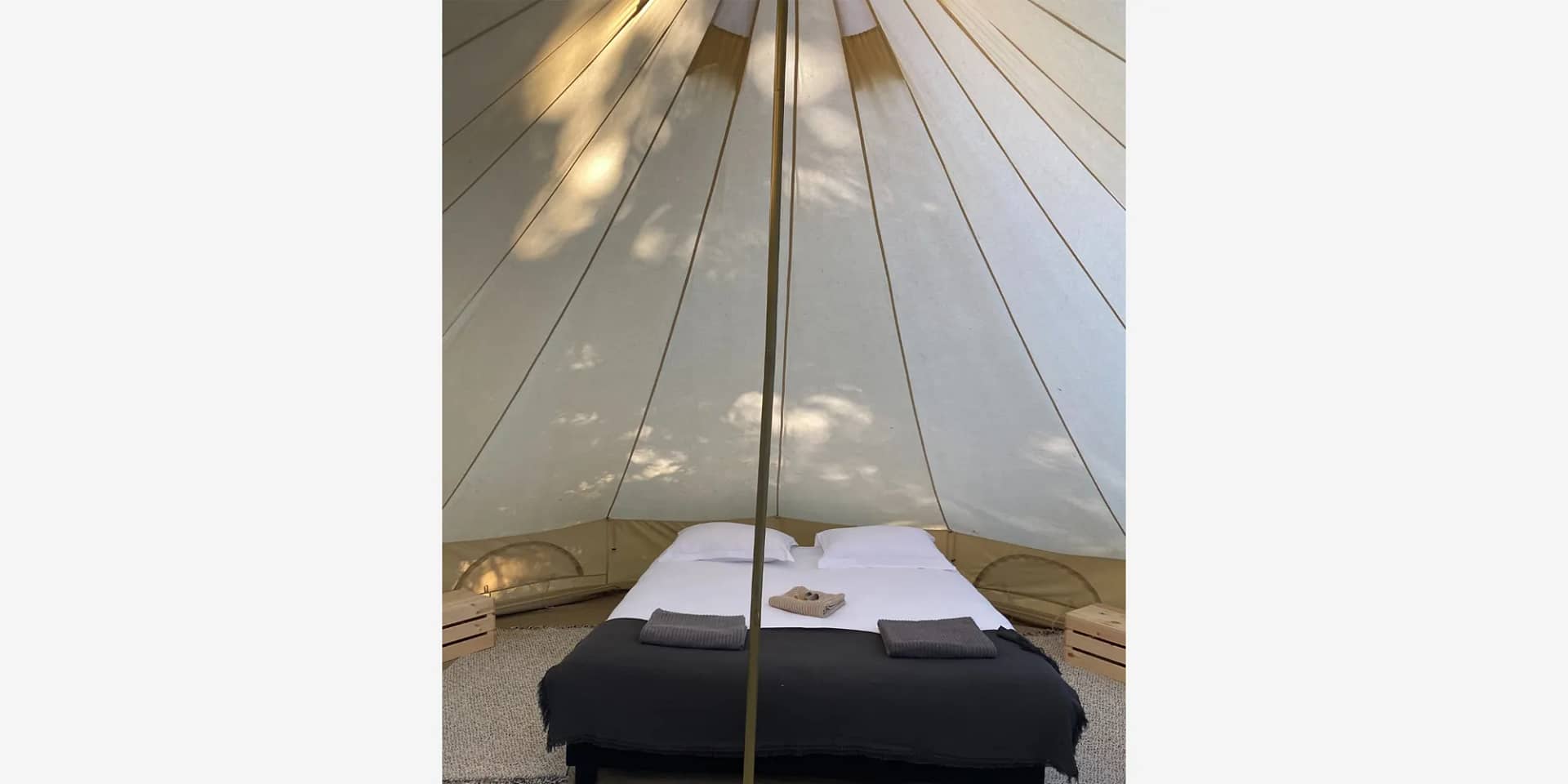 glamping wedding venue burgundy