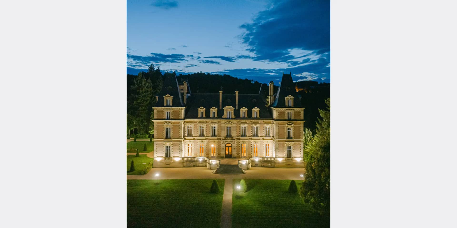 domaine des halles night