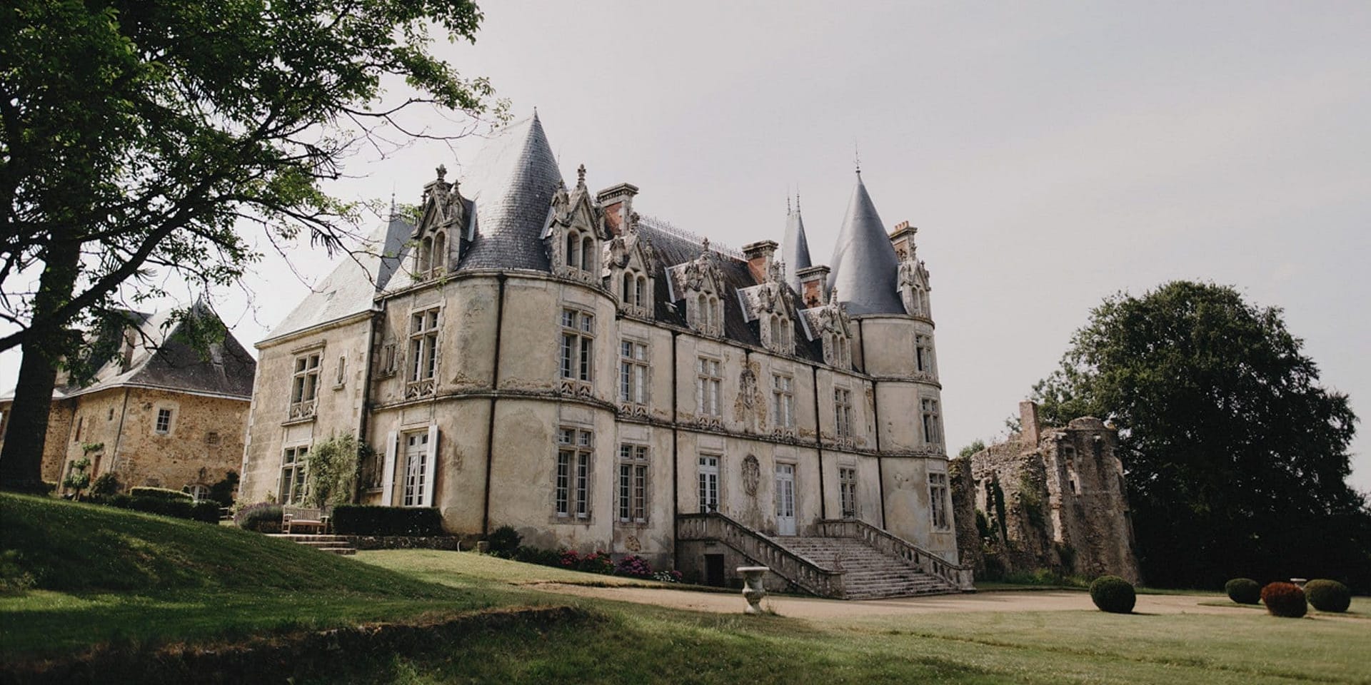 Chateau wedding western france
