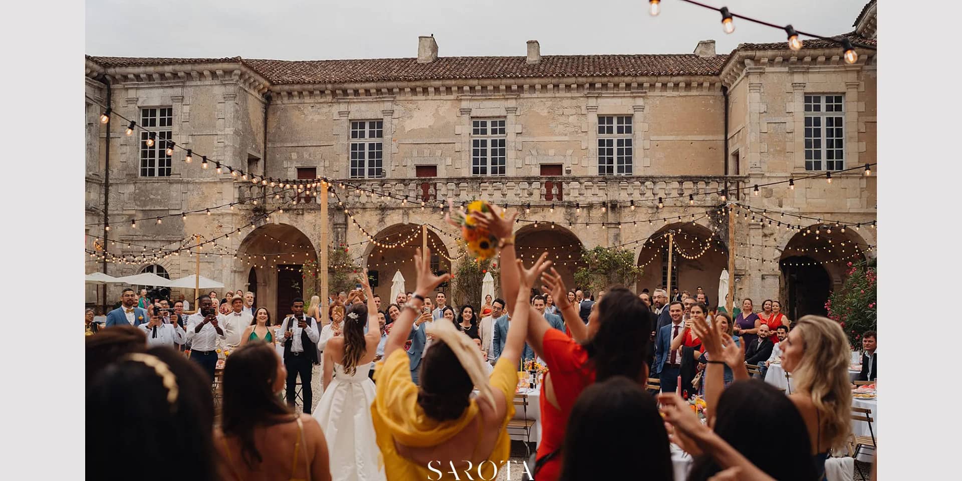 courtyard wedding venue france