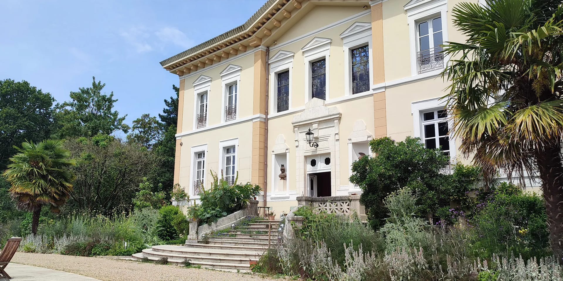 extravagant wedding venue france