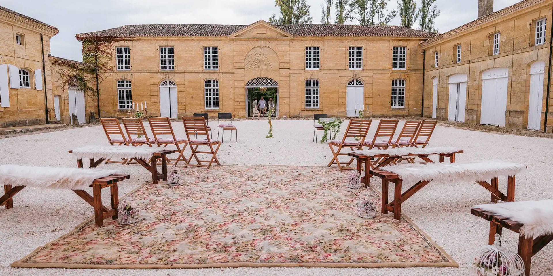 chateau de ste croix courtyard wedding