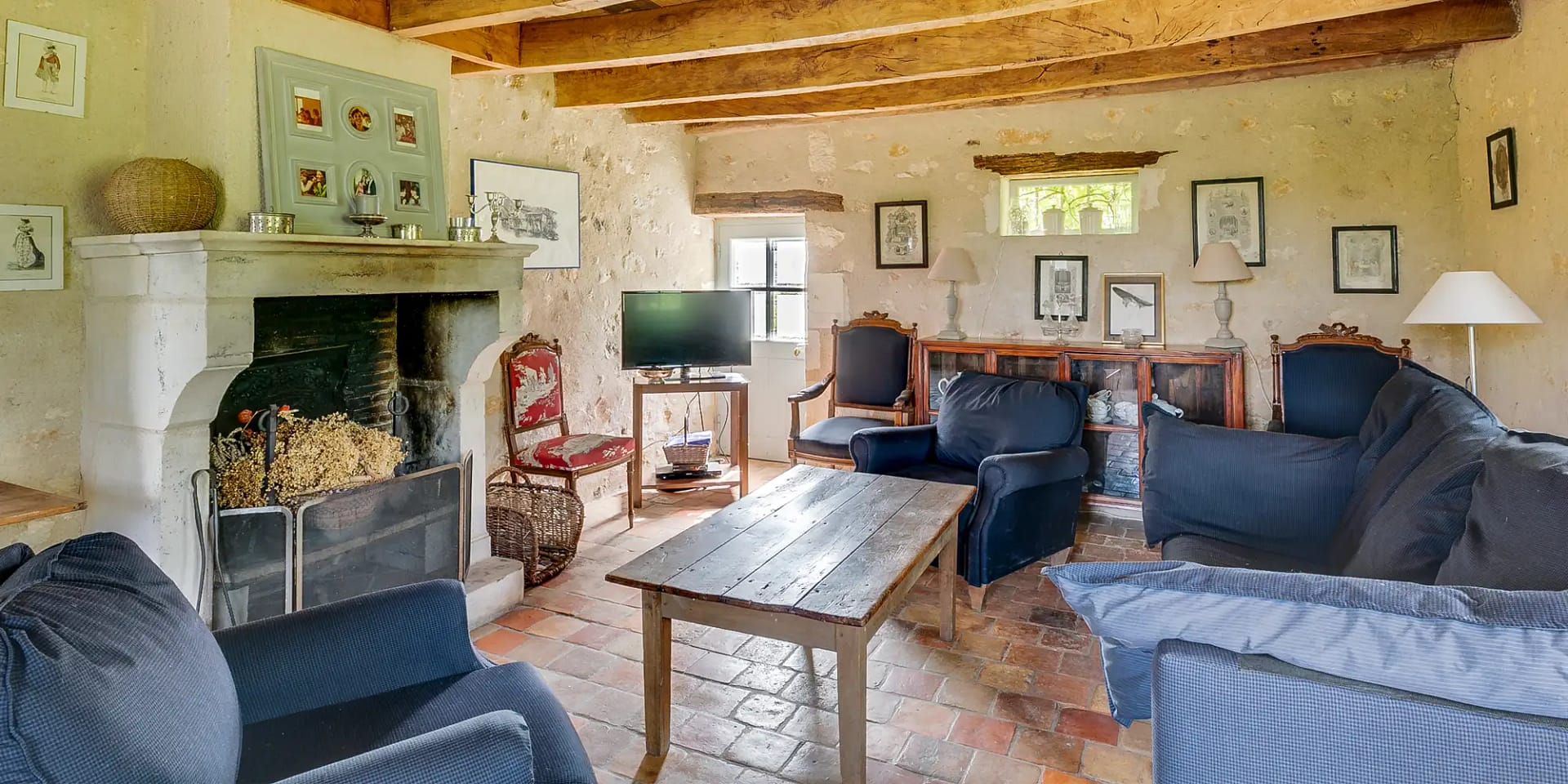 wedding venue with character near paris