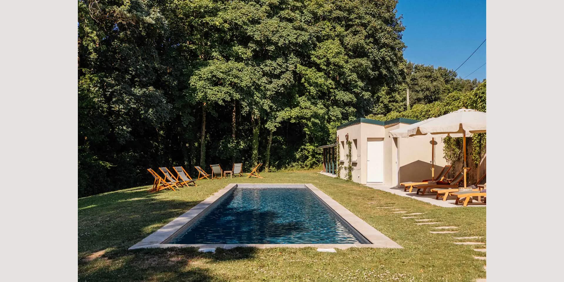 wedding castle france with pool