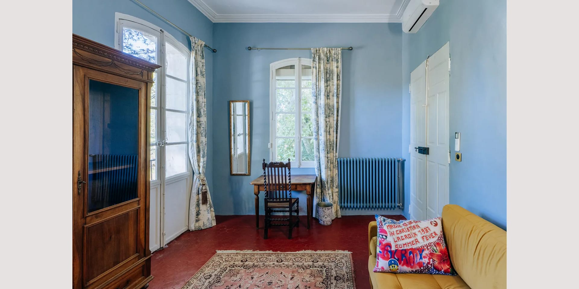chateau du jonquier bedroom