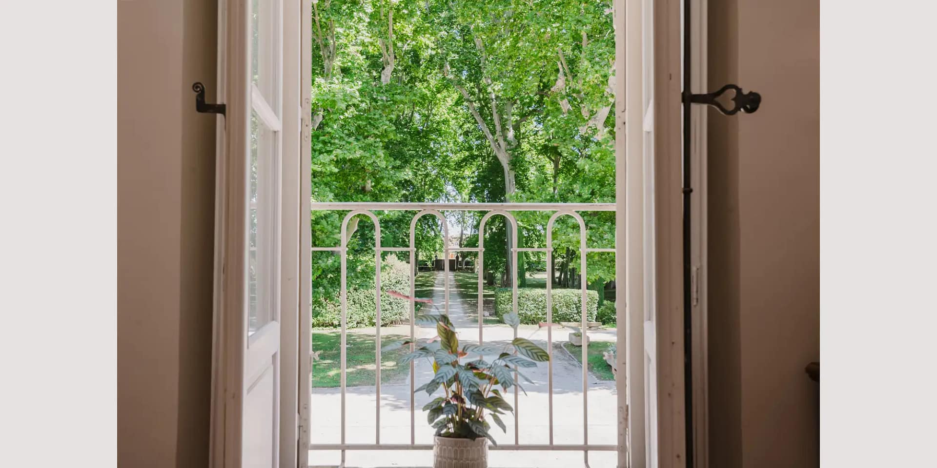 chateau saint perret reviews