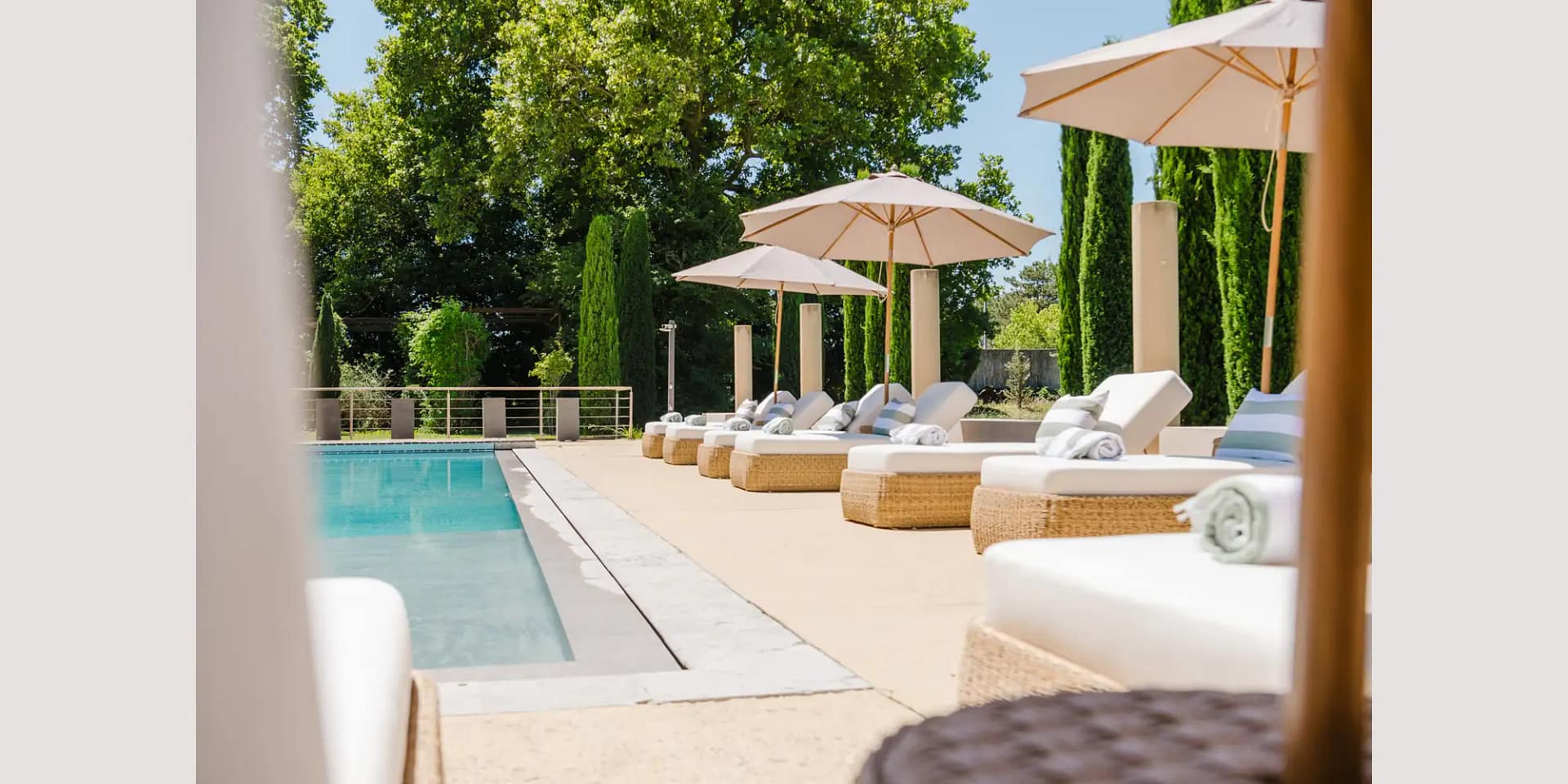 chateau saint perret piscine