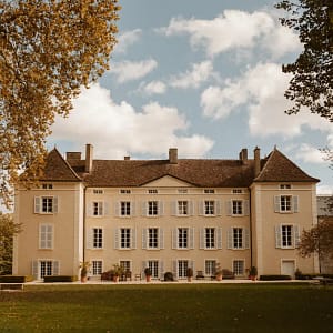 burgundy-chateau-wedding